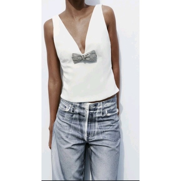 Zara Tops - Zara Jeweled Bow Deep V Sleeveless Top White Size M NWOT